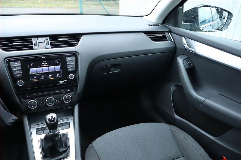 Škoda Octavia (2013) 1.2 TSI, Serv.kniha, Tempomat - fotka 8 z 24