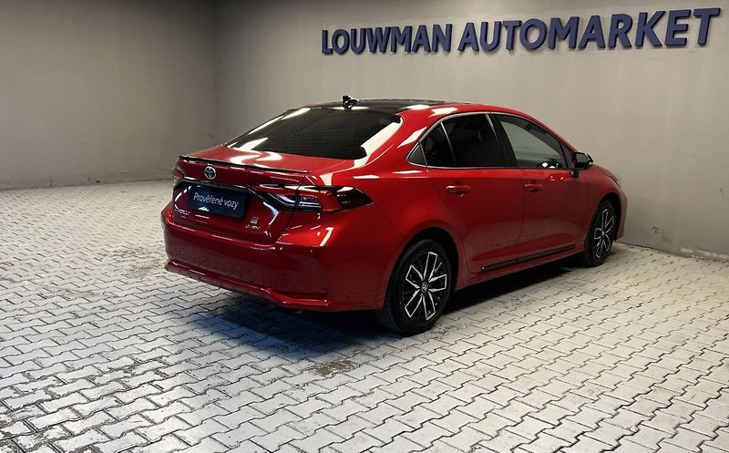 Toyota Corolla Hybrid AT GR Sport - fotka 2 z 17