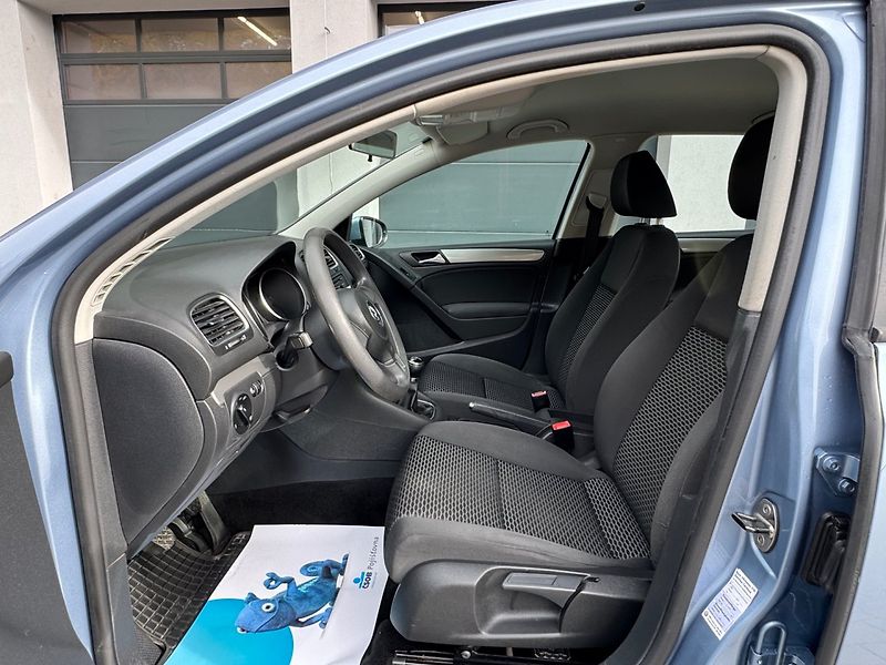 Volkswagen Golf (2010) 1.4 16V TAŽNÉ, SERVISNÍ KNIHA - fotka 9 z 32
