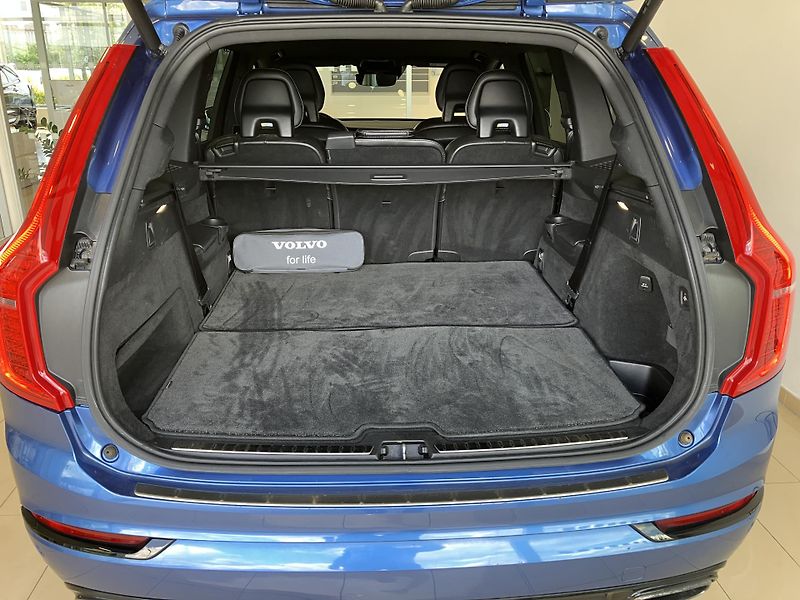 Volvo XC90 D5 AWD R-Design AT8, ČR - fotka 9 z 54