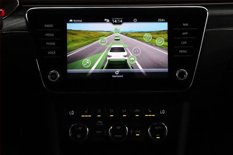 Škoda Superb (2021) Style 2.0 TDI - fotka 17 z 20