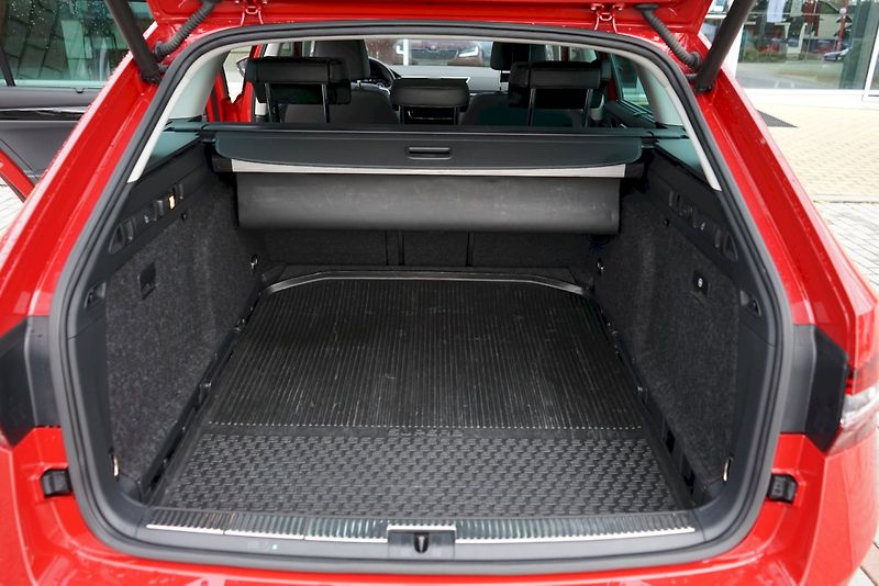 Škoda Superb (2019) TDI 140 kW DSG 4x4 L&K - tažné - fotka 7 z 39