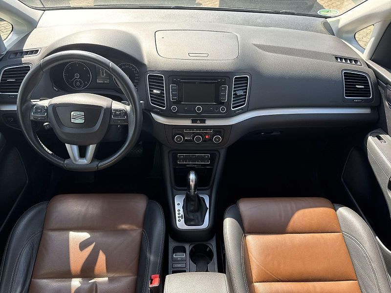 Seat Alhambra (2014) 2.0 TDI DSG Style - fotka 5 z 31