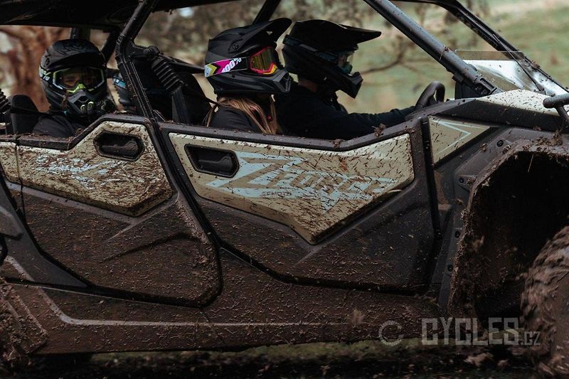 CFMOTO (2026) Gladiator Z 950 Sport XL - fotka 4 z 11