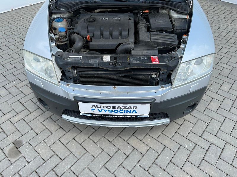 Škoda Octavia (2007) Scout 2.0TDi 103kW! - fotka 11 z 23