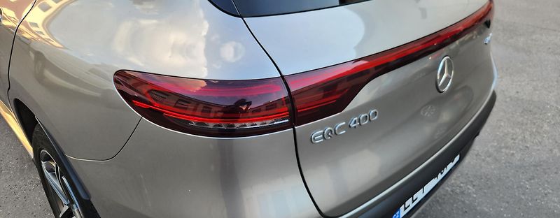 Mercedes-Benz EQC (2022) 400 4M AMG SOH 94,5% 85kWh - fotka 36 z 50