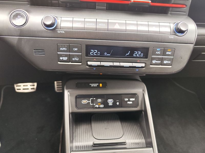 Hyundai Kona EV65kWh/150kW N-Line+ - fotka 29 z 39