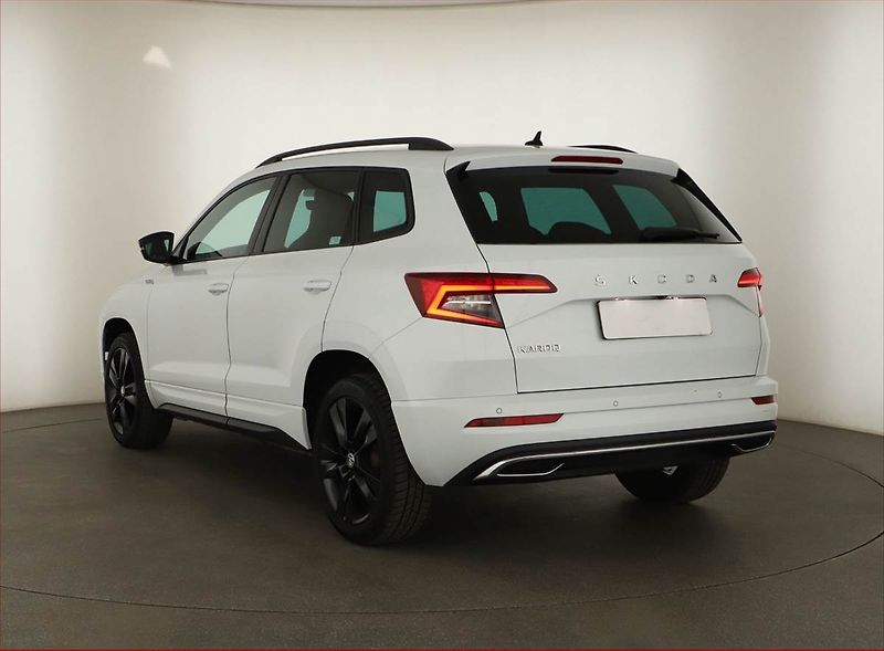 Škoda Karoq (2020) Sportline 1.5 TSI, ČR, AUTOMAT - fotka 4 z 23