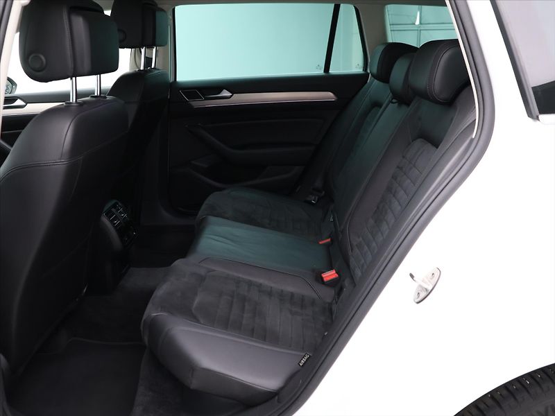 Volkswagen Passat 2,0 TDI 140k DSG Highline CZ - fotka 14 z 27