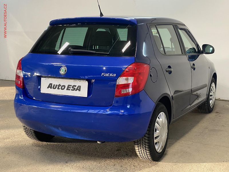 Škoda Fabia (2011) 1.6 TDi, AC - fotka 4 z 13