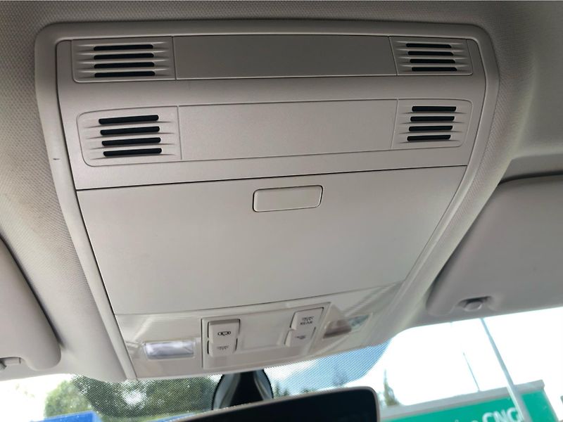 Volkswagen Passat 2.0 TDI DSG - fotka 23 z 29