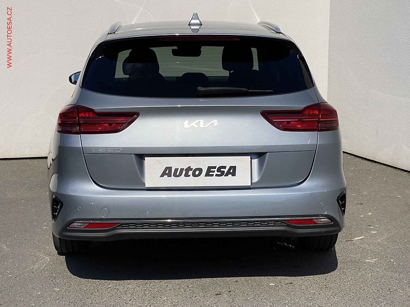 Kia Ceed (2023) 1.5 T-GDi SW, 1.maj,ČR, TOP - fotka 5 z 18