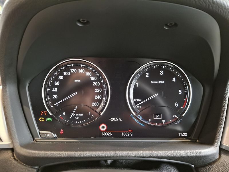 BMW X1 xDrive18d X-Line - fotka 11 z 23