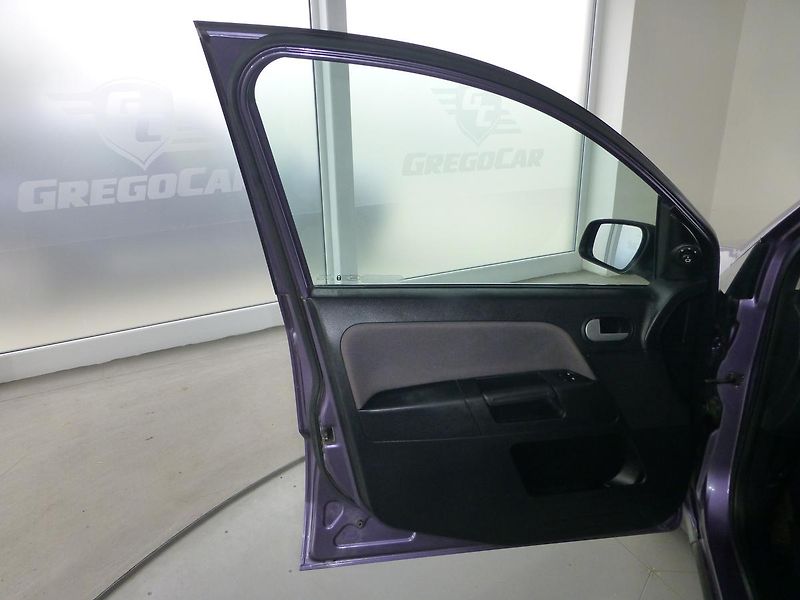 Ford Fusion (2007) 1,4i**KLIMATIZACE*** - fotka 10 z 22