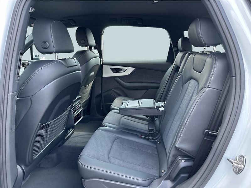 Audi Q7 (2026) SUV S line 50 TDI quattro - fotka 12 z 25