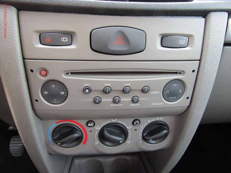 Renault Thalia (2010) 1.2i, ČR - fotka 14 z 15