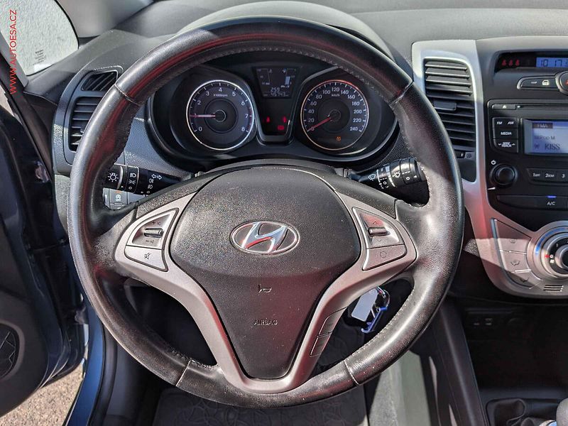 Hyundai ix20 (2016) 1.4 CVVT, 1.maj,ČR, AC, temp - fotka 15 z 16