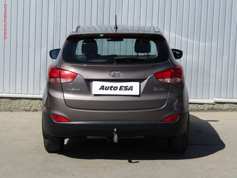 Hyundai ix35 (2011) 1.6 GDi, ČR, AC, tažné - fotka 5 z 17