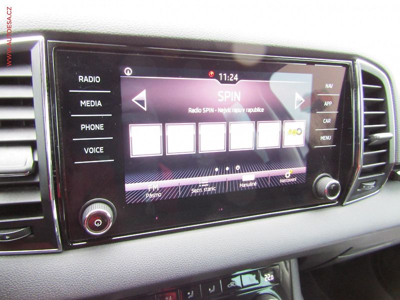 Škoda Karoq (2019) 1.6 TDi, ČR, Style, DSG - fotka 11 z 20