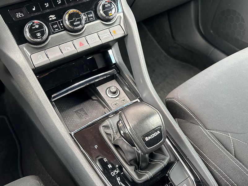 Škoda Karoq DSG Sportline - fotka 20 z 28