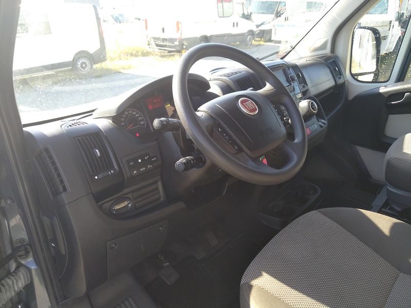 Fiat Ducato 2,3 150ps 9 míst - fotka 4 z 12
