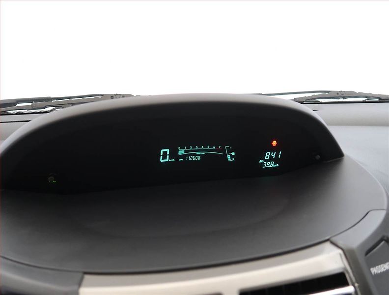 Toyota Yaris (2010) 1.0 VVT-i, Serv.kniha - fotka 11 z 15