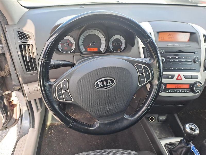 Kia Ceed 1,6 CRDi - fotka 10 z 11