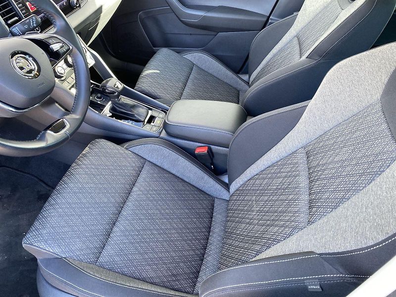 Škoda Karoq (2022) 2.0 TDI DSG Style+ - fotka 6 z 37