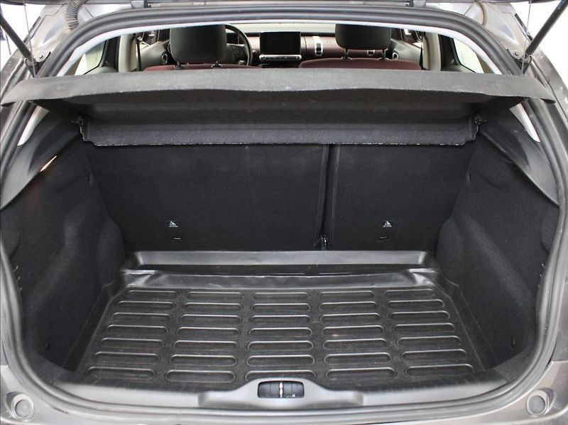 Citroën C4 Cactus 1,2 PureTech 81kW 1.majitel ČR - fotka 21 z 22