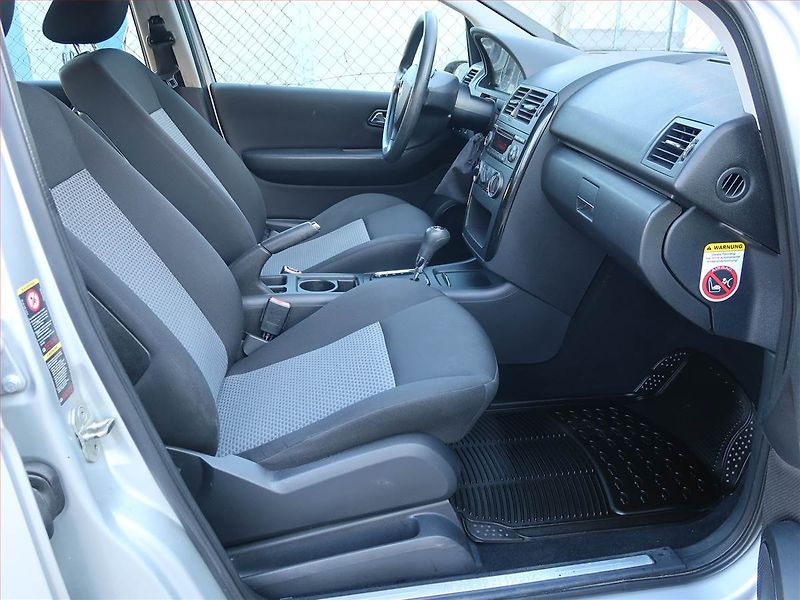 Mercedes-Benz Třídy A (2005) A 150 , Automat, po STK - fotka 9 z 16