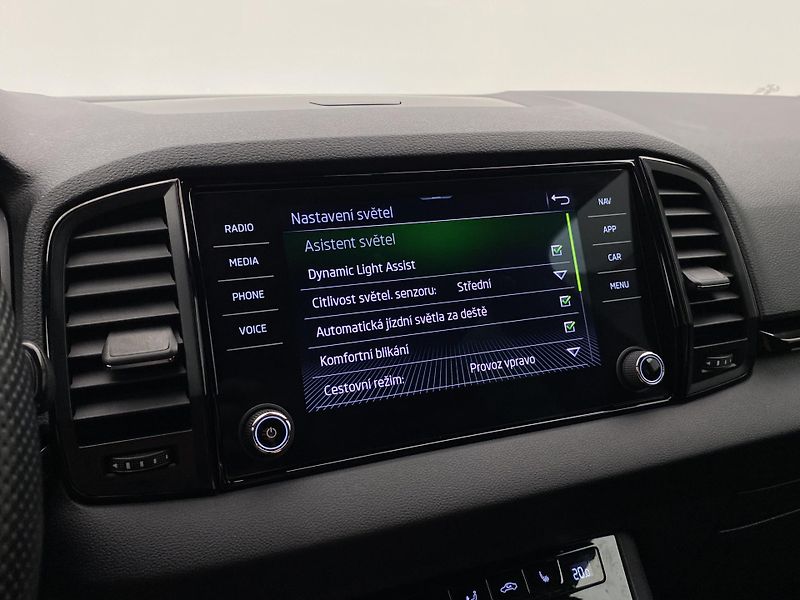 Škoda Karoq 2.0TSI SPORTLINE 4x4 REZERVACE - fotka 44 z 55