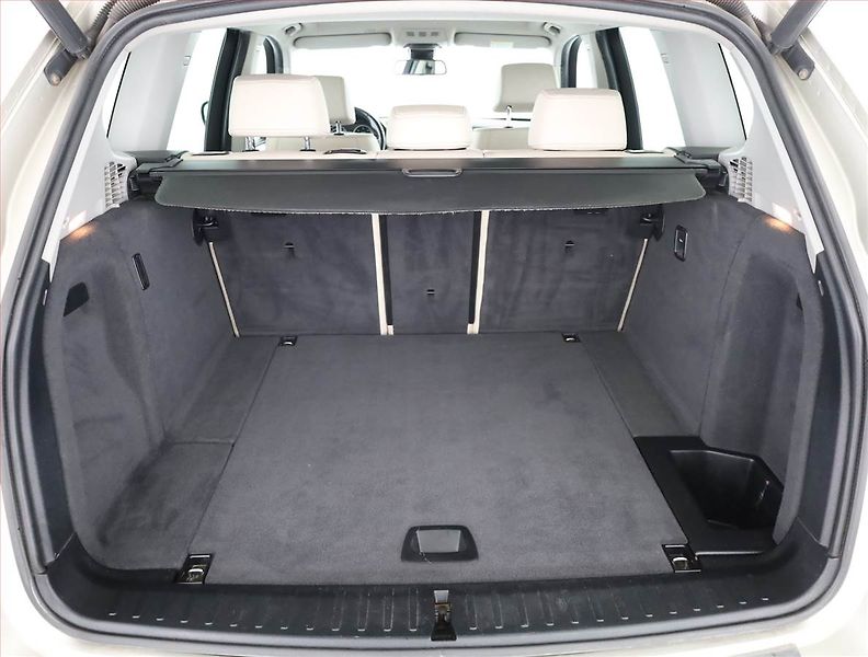 BMW X3 (2013) xDrive20d, 4X4, Automat - fotka 20 z 21