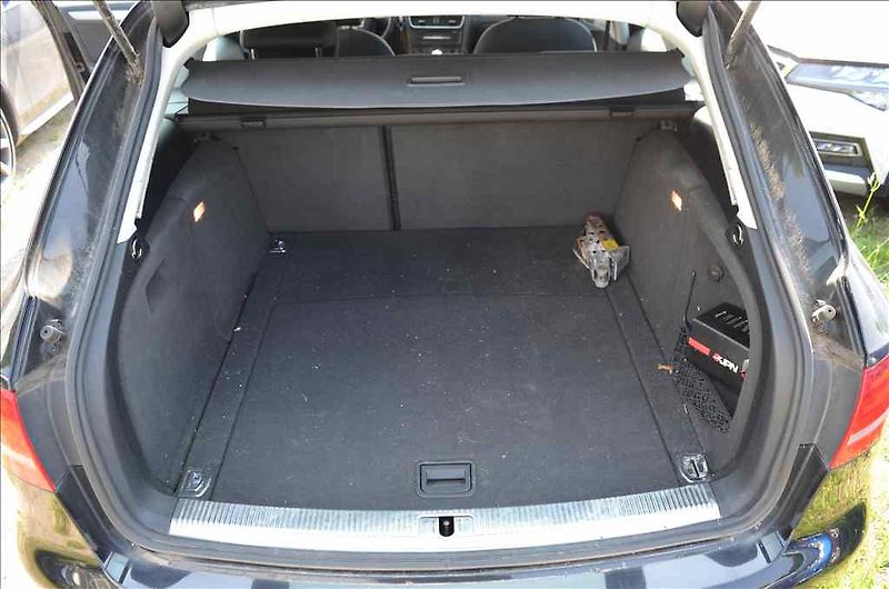 Audi A4 (2010) AVANT 2,0 TDI - fotka 24 z 24