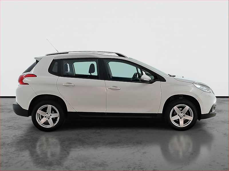Peugeot 2008 (2016) 1.2 PureTech, Tempomat - fotka 6 z 15