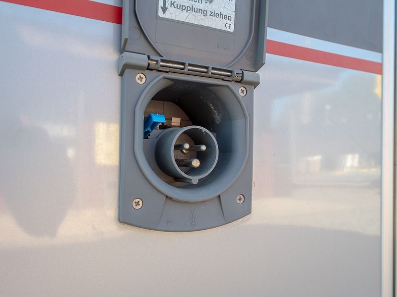Hymer (2009) 2.3JTD 96KW - fotka 13 z 78
