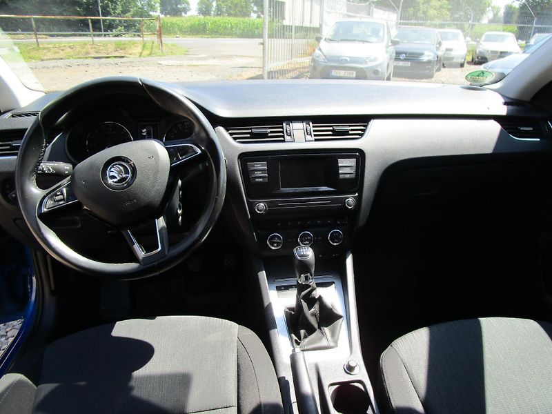 Škoda Octavia 1,6TDI-66KW- KOUPENA V ČR - fotka 9 z 14