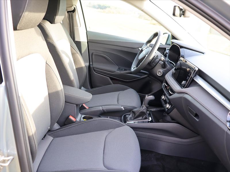 Škoda Fabia 1,0 TSi DSG Edice 130let DPH - fotka 14 z 40