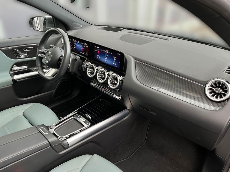 Mercedes-Benz GLA 200 d 4MATIC AMG Edition - fotka 15 z 18
