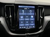 Volvo XC60 B4 AWD MOMENTUM PRO AUT - náhled 34