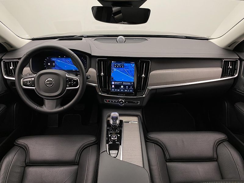 Volvo V90 CC B5 AWD ULTIMATE REZERVACE - fotka 2 z 68