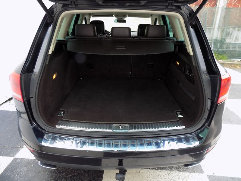 Volkswagen Touareg (2010) 3.0TDI/4x4/Chl.sedačky/LED/ - fotka 8 z 43