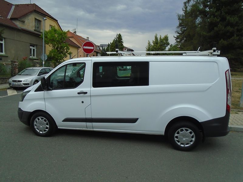 Ford Transit Custom (2015) 2.2 TDCi 6 míst, klima - fotka 8 z 25
