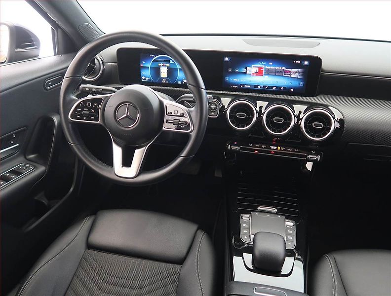 Mercedes-Benz Třídy A (2022) A 180 d - fotka 7 z 22
