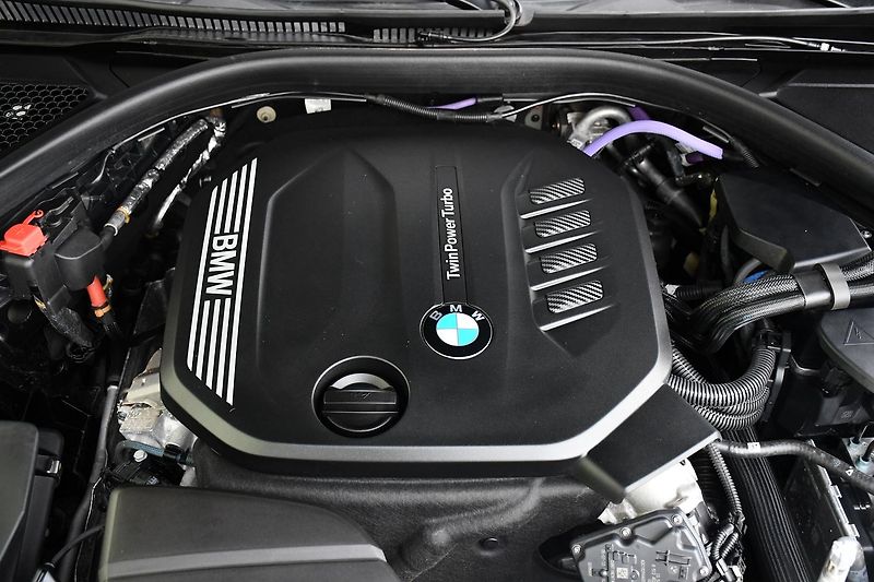 BMW Řada 3 320D xDrive M-SPORT ČR 1.M - fotka 47 z 47