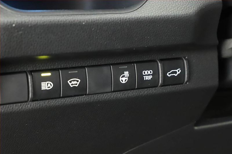 Toyota RAV4 (2023) 2.5 Hybrid - fotka 11 z 20