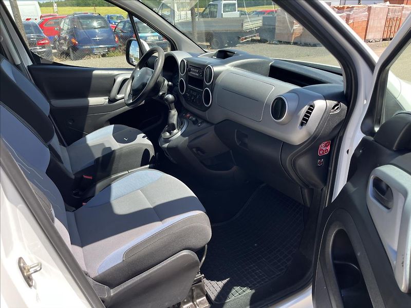 Peugeot Partner 1,6 HDi 5MÍST KLIM ROZVODY DPH - fotka 10 z 39