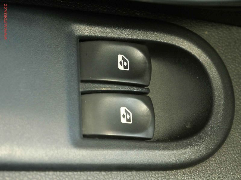 Renault Clio (2010) 1.2 TCe, AC, tempo - fotka 14 z 18