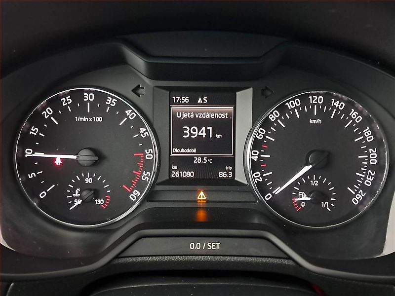 Škoda Octavia (2013) 2.0 TDI, Navi, Xenony - fotka 11 z 18