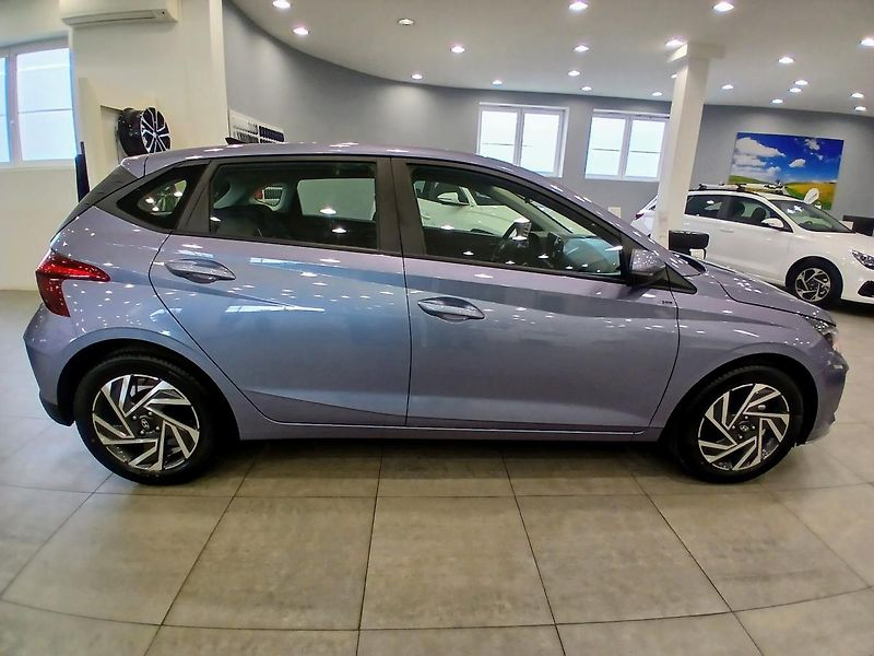 Hyundai i20 (2026) 1.0 T-GDI MT GO PLUS! MR27 - fotka 8 z 14