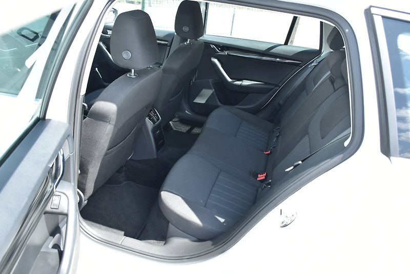 Škoda Octavia (2019) COMBI STYLE 2.0 TDI 110 kW DSG - fotka 25 z 33